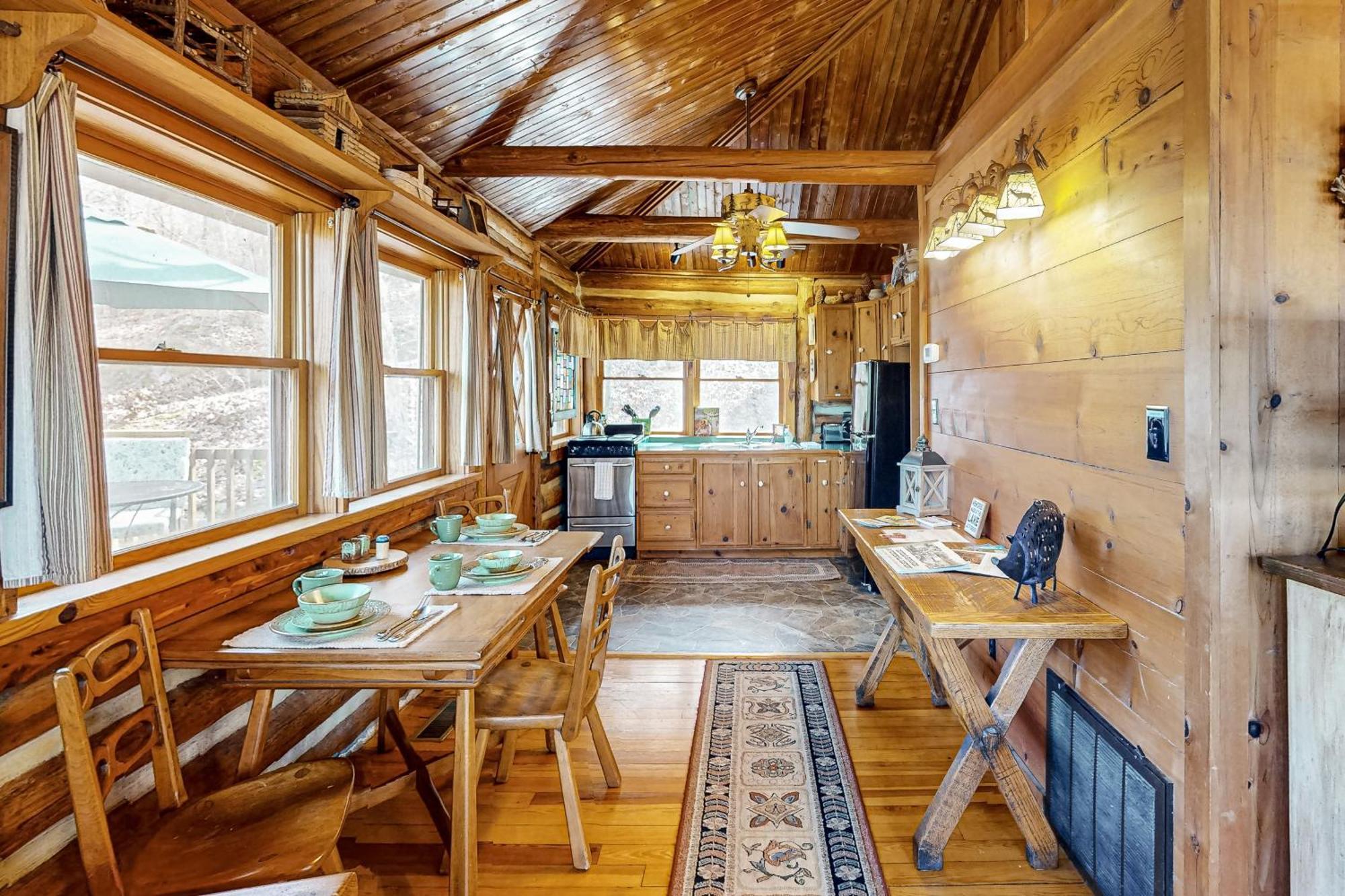 Lake Lucerne - Treehouse Cabin #01 유레카 스프링스 외부 사진