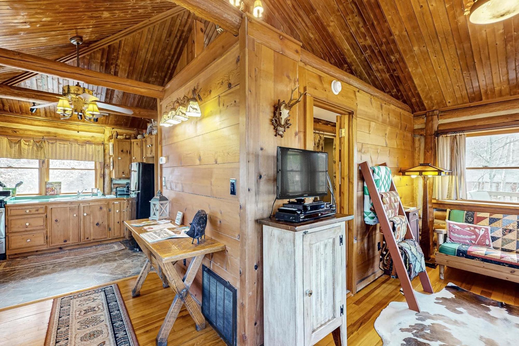 Lake Lucerne - Treehouse Cabin #01 유레카 스프링스 외부 사진