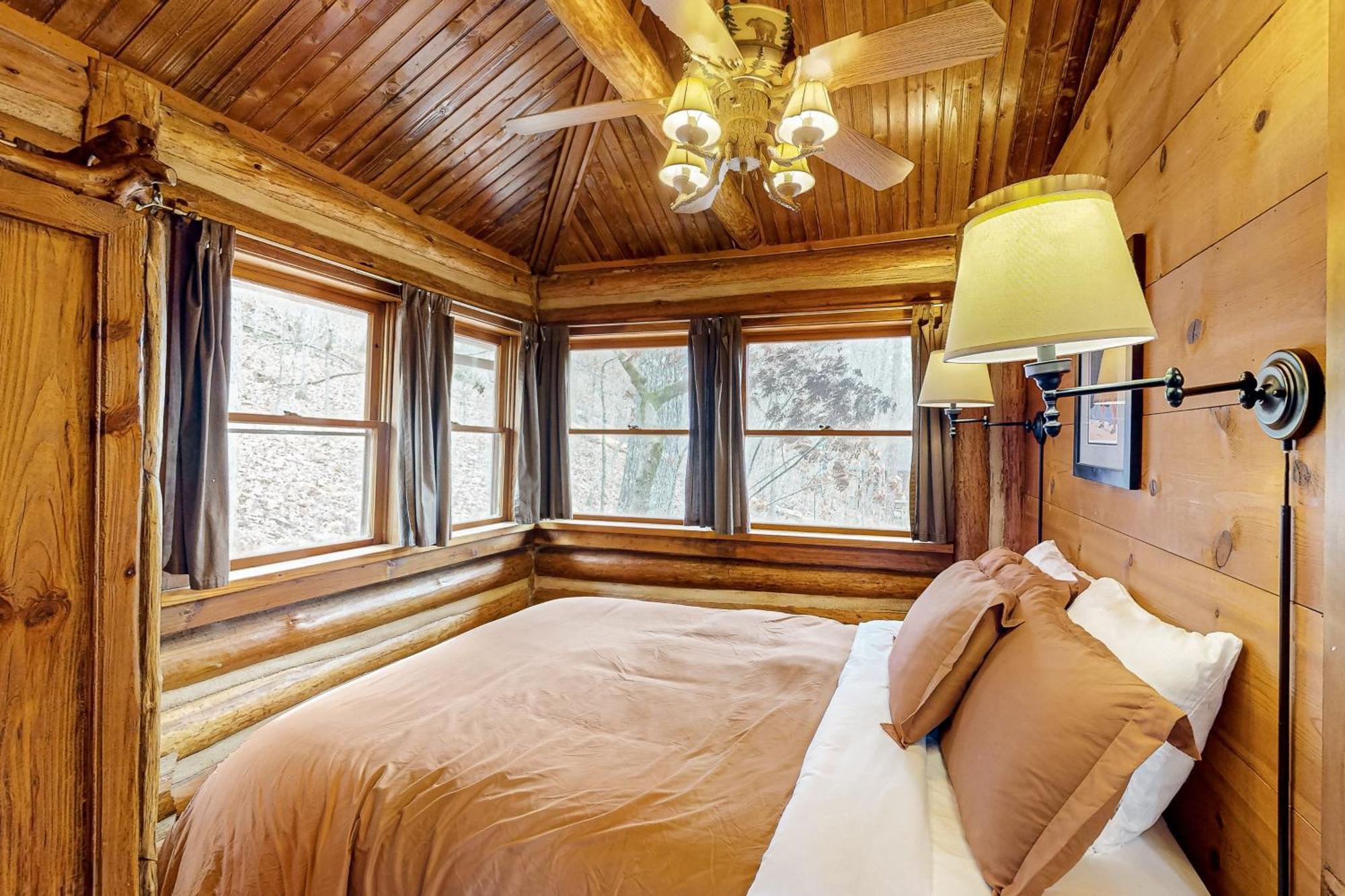Lake Lucerne - Treehouse Cabin #01 유레카 스프링스 외부 사진